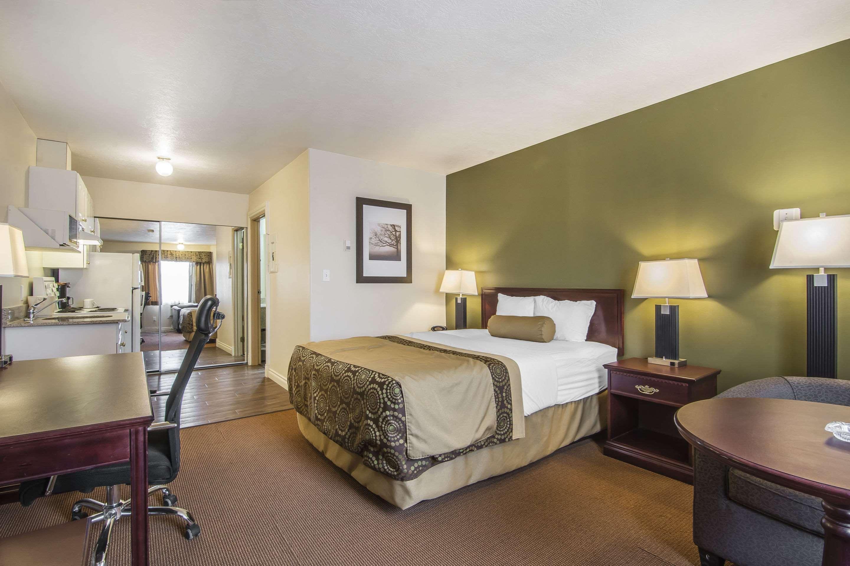 Econo Lodge Inn & Suites High Level Extérieur photo
